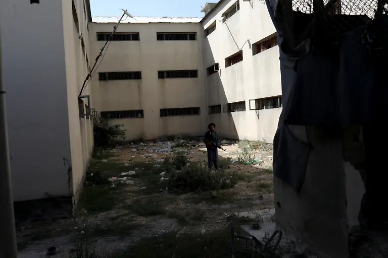 2021-09-15T171534Z-1446535066-RC2AQP9B0QNF-RTRMADP-3-AFGHANISTAN-TALIBAN-PRISON