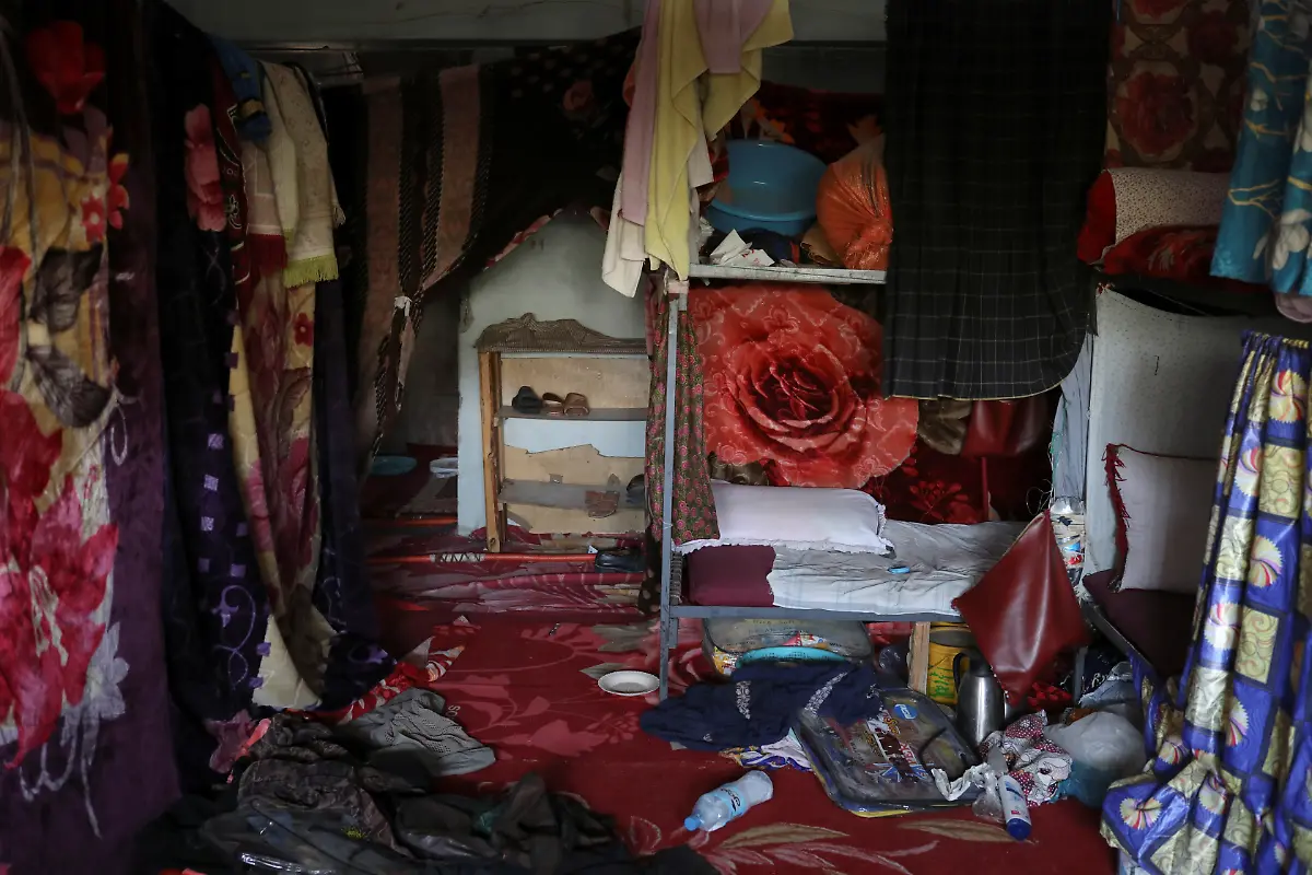 2021-09-15T174045Z-144157502-RC28QP942CIO-RTRMADP-3-AFGHANISTAN-TALIBAN-PRISON