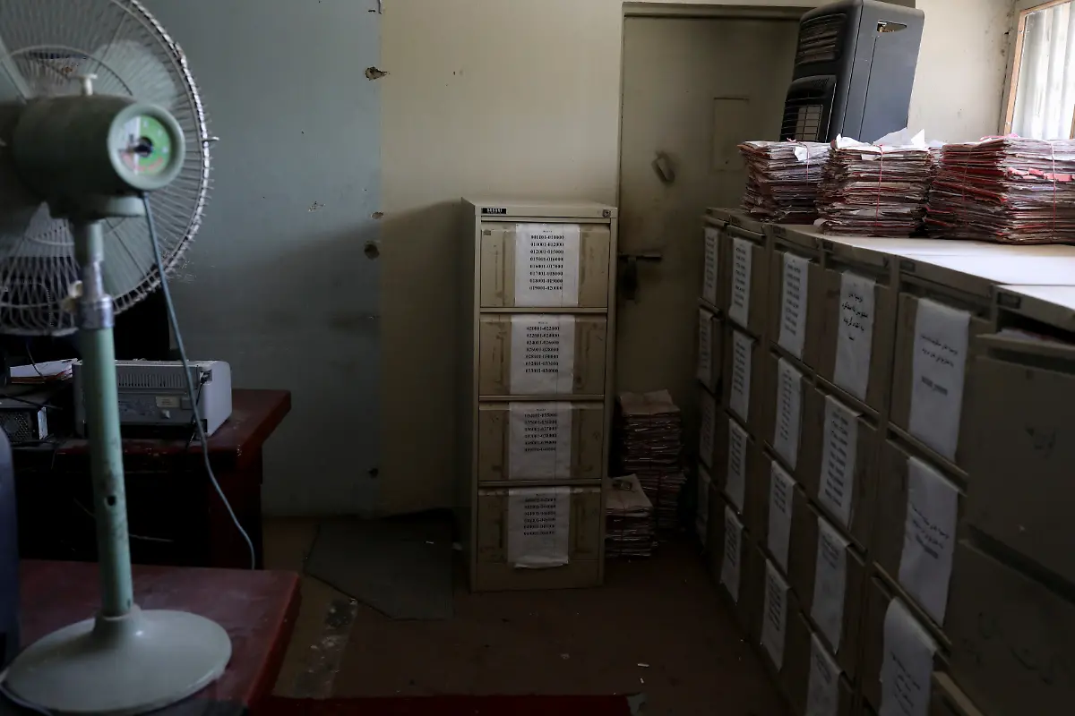 2021-09-15T174609Z-46169991-RC28QP9CQBT4-RTRMADP-3-AFGHANISTAN-TALIBAN-PRISON