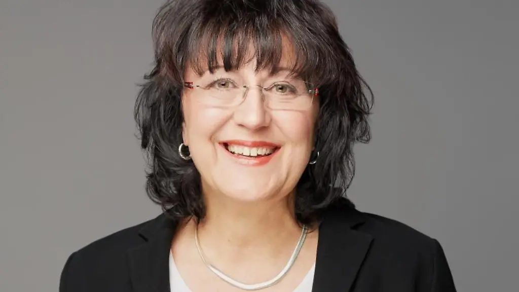 Eva-Feussner-CDU-Bildungsministerin-des-Landes-Sachsen-Anhalt