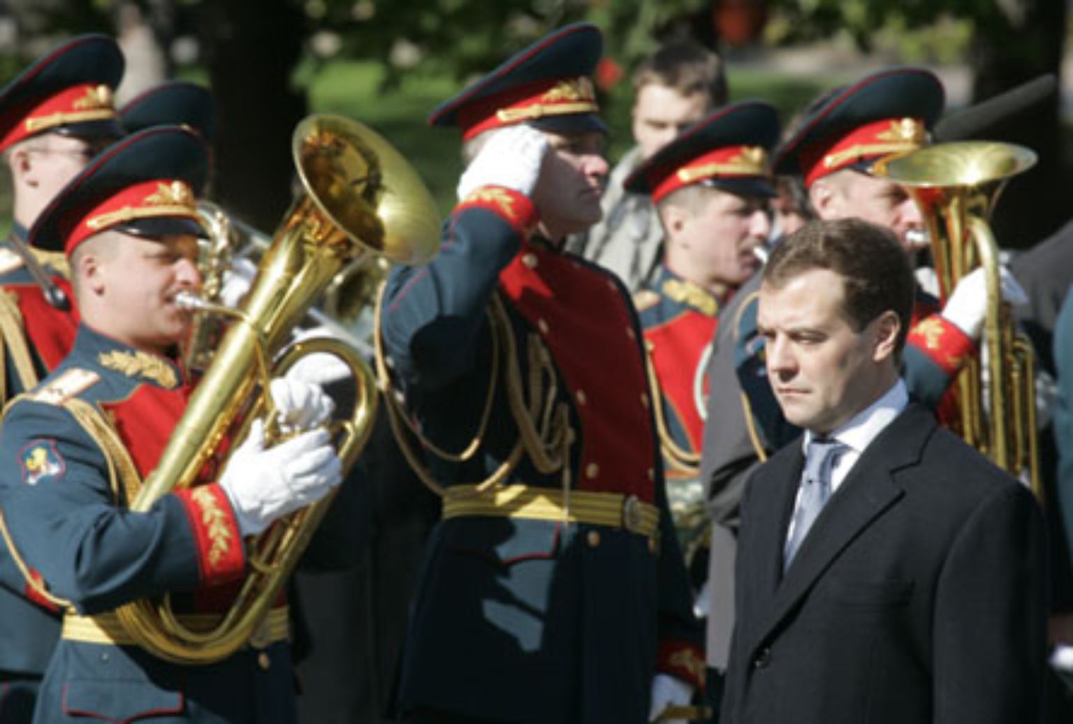 Als der Jurist Dmitri Medwedew am 7. Mai 2008 mit einer prunkvollen Zeremonie im Kreml ...