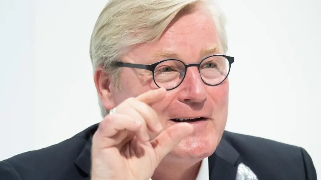 Niedersachsens-Verkehrs-und-Wirtschaftsminister-Bernd-Althusmann-CDU