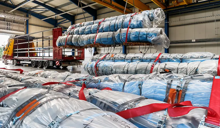 9404a806a975664bc25c067e06bfca14