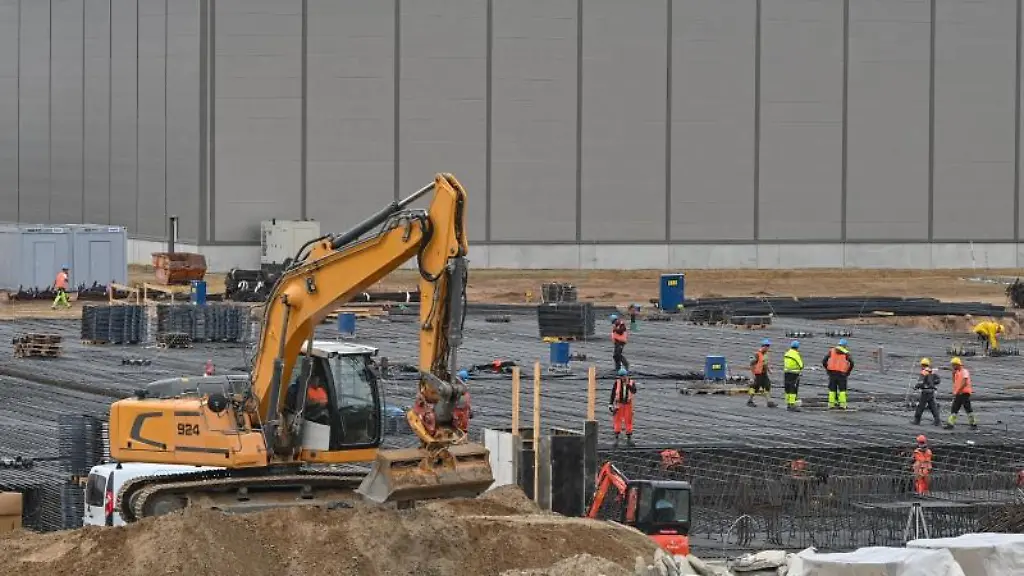Das-Baugelaende-der-Tesla-Gigafactory-oestlich-von-Berlin