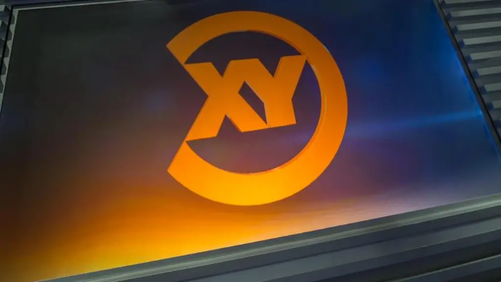 Eine-Projektion-des-Logos-der-Sendung-Aktenzeichen-XY-ungeloest-ist-zu-sehen