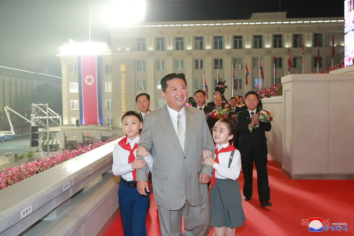 2021-09-09T030821Z-774970202-RC22MP9KBKND-RTRMADP-3-NORTHKOREA-PARADE