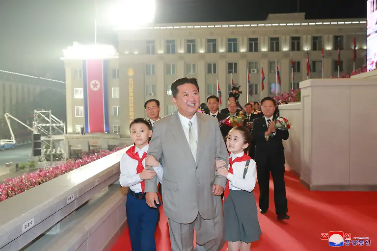 2021-09-09T030821Z-774970202-RC22MP9KBKND-RTRMADP-3-NORTHKOREA-PARADE