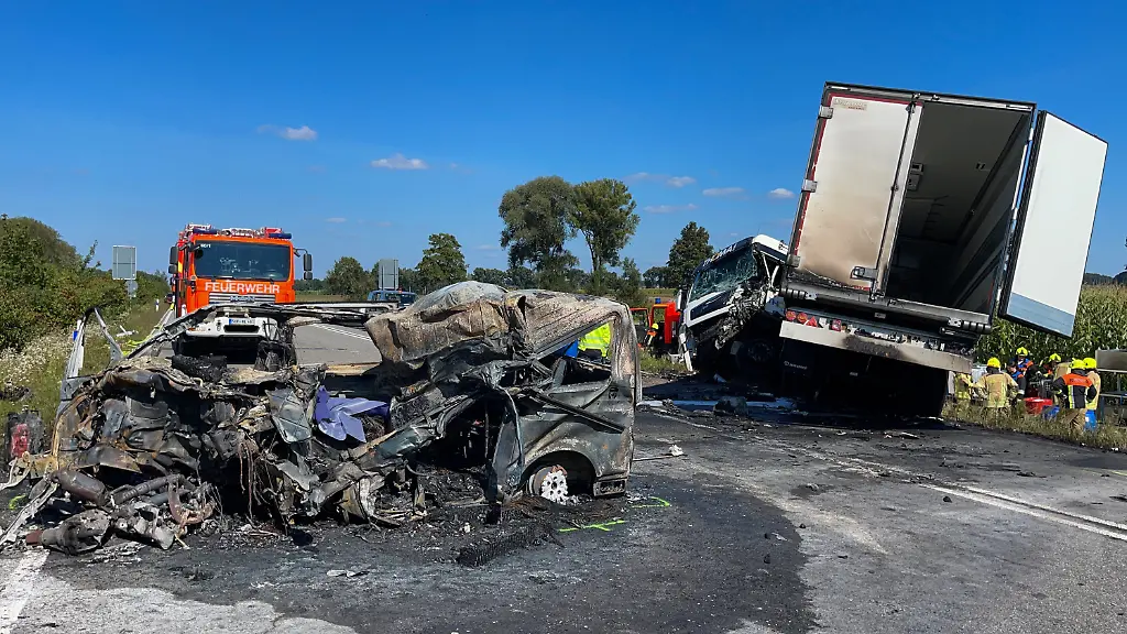 97f5808a74d025db3dafbd5c8a1131b1