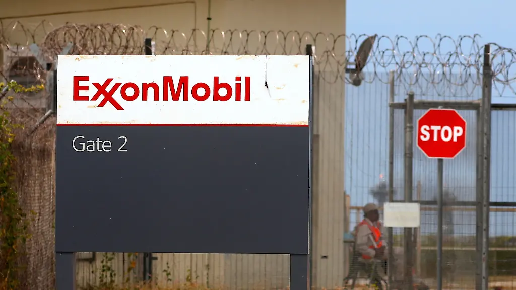 2019-01-16T231147Z-1220506953-RC1E578EF080-RTRMADP-3-PAPUA-LNG-EXXON-MOBIL