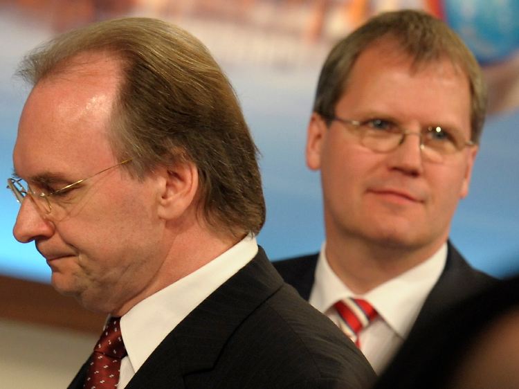 Ein Sieger und sein wahrscheinlicher Koalitionspartner: Reiner Haseloff (l) und Jens Bullerjahn.