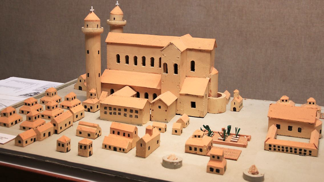 Modell der geplanten mittelalterlichen Klosterstadt.