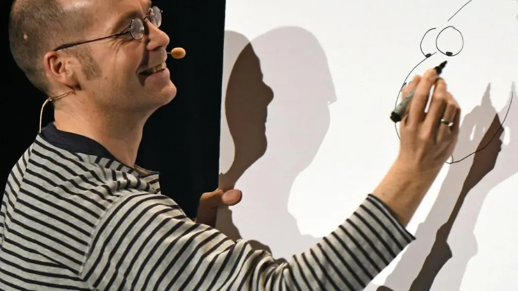 Der-Autor-Ingo-Siegner-zeichnet