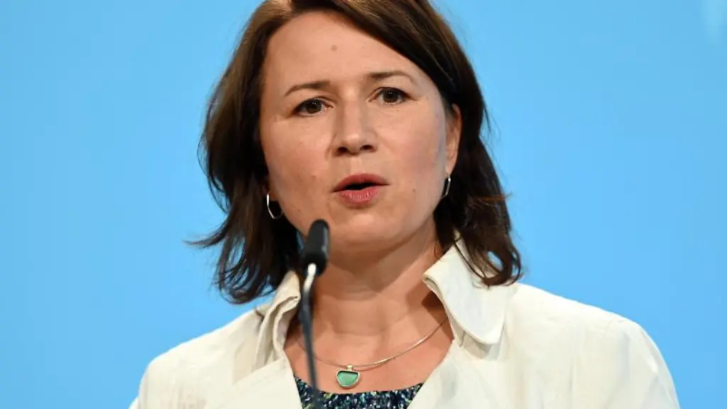 Umweltministerin-Anja-Siegesmund-Buendnis-90-Die-Gruenen-spricht-bei-einer-Pressekonferenz