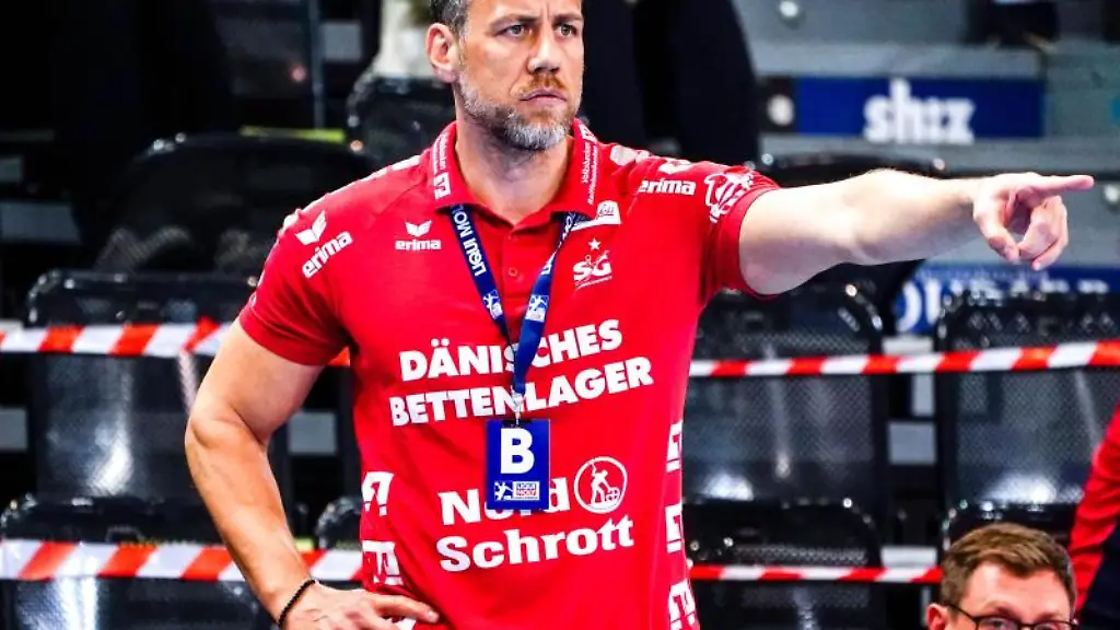 Flensburgs-Trainer-Maik-Machulla-coacht-sein-Team