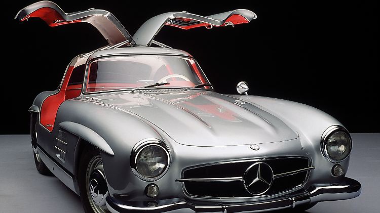 Der große Flügeltürer von Mercedes, der 300 SL, steht wie kein anderes Modell für die Blütezeit der Marke mit dem Stern.