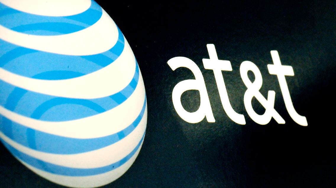 Earns_ATT_NY136.jpg699202683130701557.jpg