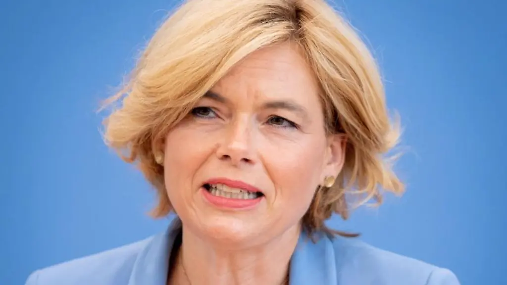 Julia-Kloeckner-CDU-Bundesministerin-fuer-Ernaehrung-und-Landwirtschaft
