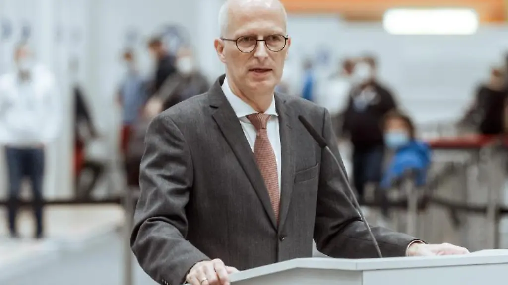 Hamburgs-Erster-Buergermeister-Peter-Tschentscher-SPD