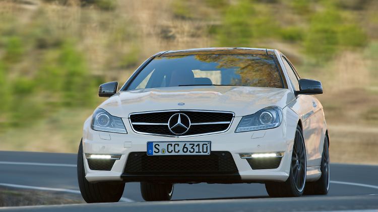 Jäger aus Affalterbach: AMG setzt dem BMW M3 das Coupé der C-Klasse entgegen.