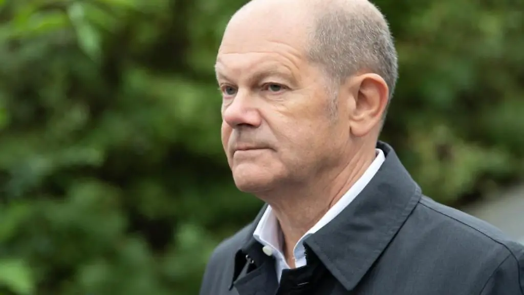 Olaf-Scholz-SPD-Kanzlerkandidat-und-Bundesminister-der-Finanzen-gibt-ein-Interview