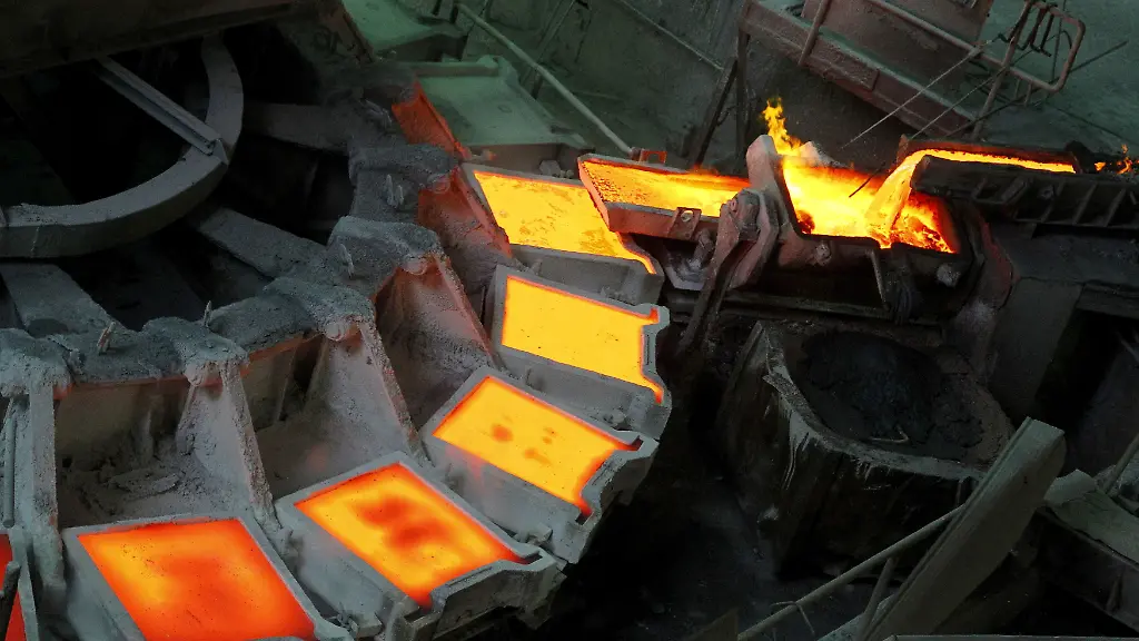 2021-07-27T203838Z-1482808468-RC28TO9LYEV0-RTRMADP-3-CHILE-COPPER