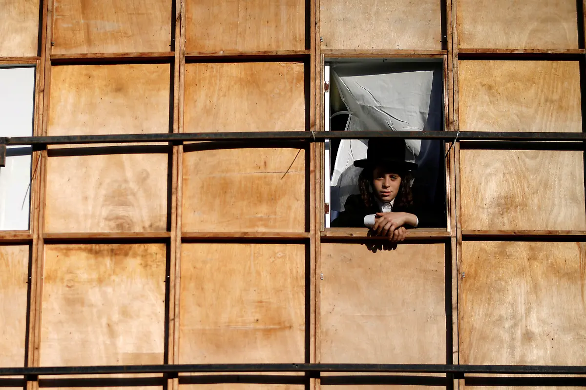 2018-09-20T182319Z-1043615652-RC1A8057DA60-RTRMADP-3-ISRAEL-RELIGION-SUKKOT