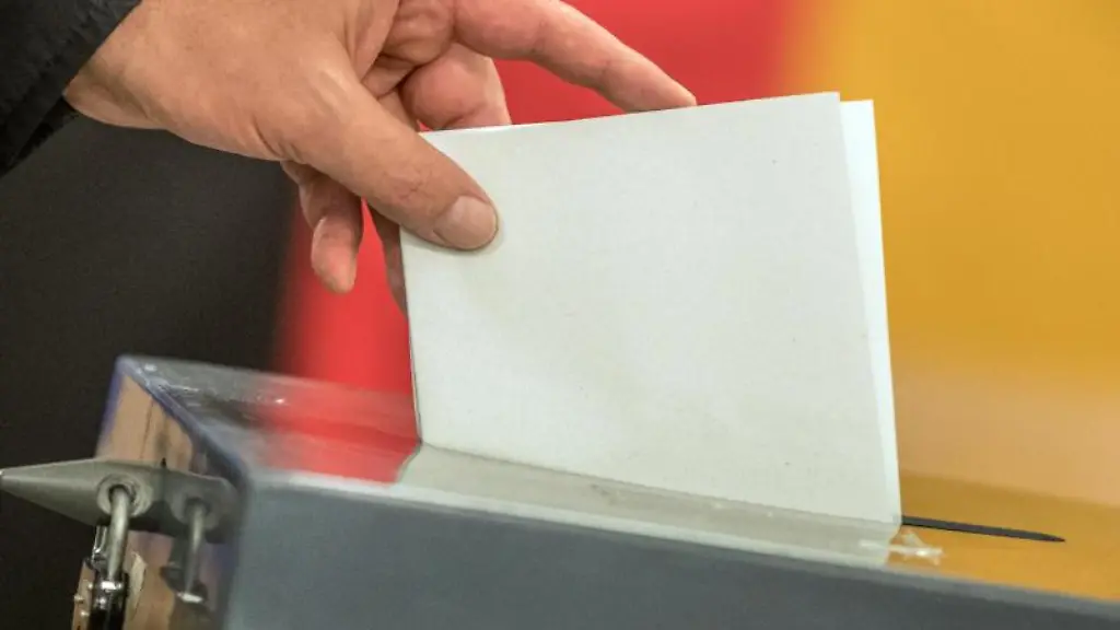 Stimmabgabe-bei-der-Bundestagswahl-2017