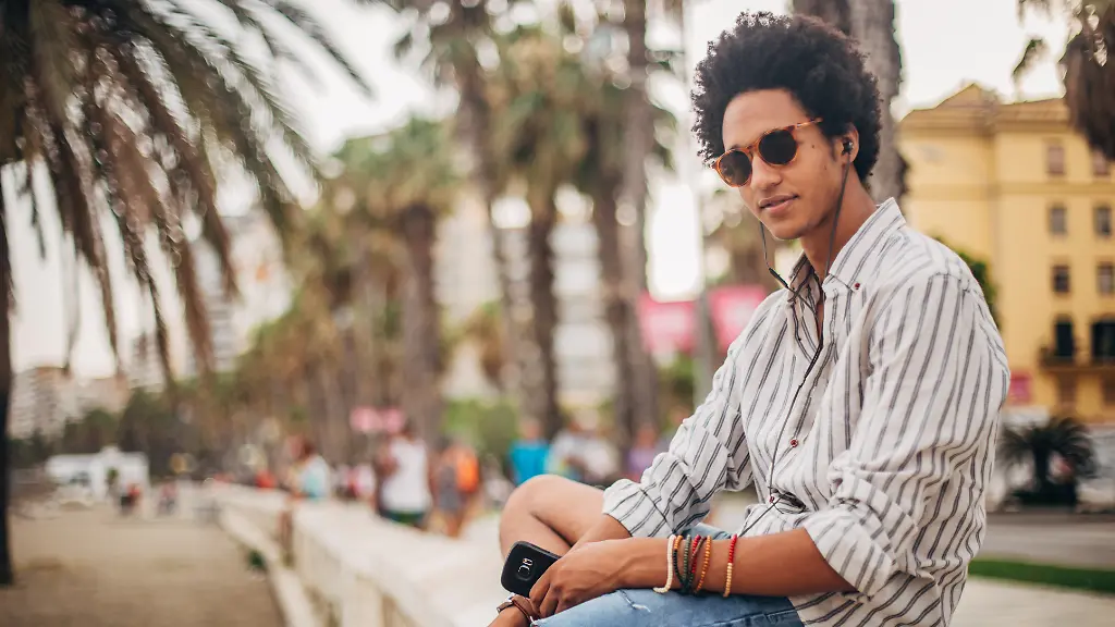 Der-Surfer-Look-steht-jedem-und-laesst-sich-mit-ein-paar-Tricks-auch-saisonuebergreifend-inszenieren