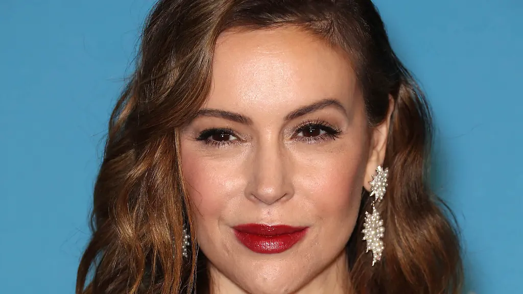 Alyssa-Milano-leistete-erste-Hilfe-bei-ihrem-am-Steuer-zusammengebrochenen-Onkel