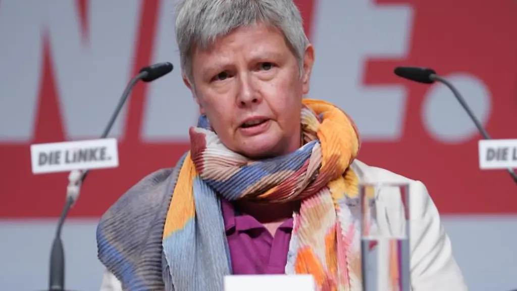 Katina-Schubert-Die-Linke-Landesvorsitzende-spricht