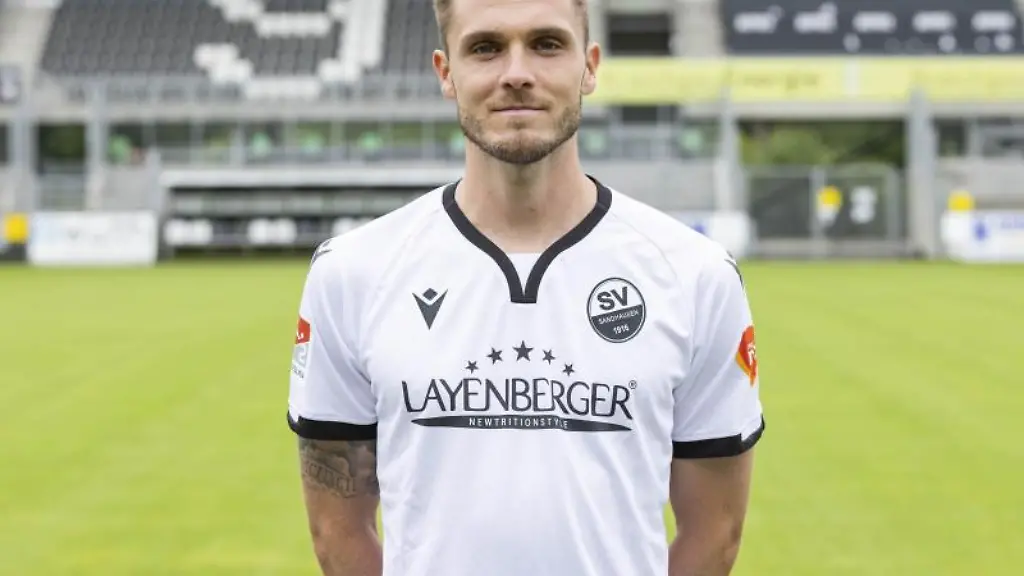Fussballspieler-Nils-Roeseler