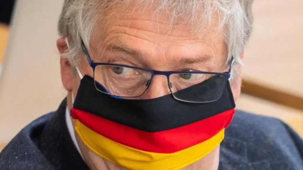 Der-Landtagsabgeordnete-Dietmar-Frank-Schaufel-AfD-nimmt-an-einer-Sitzung-des-Landtages-teil