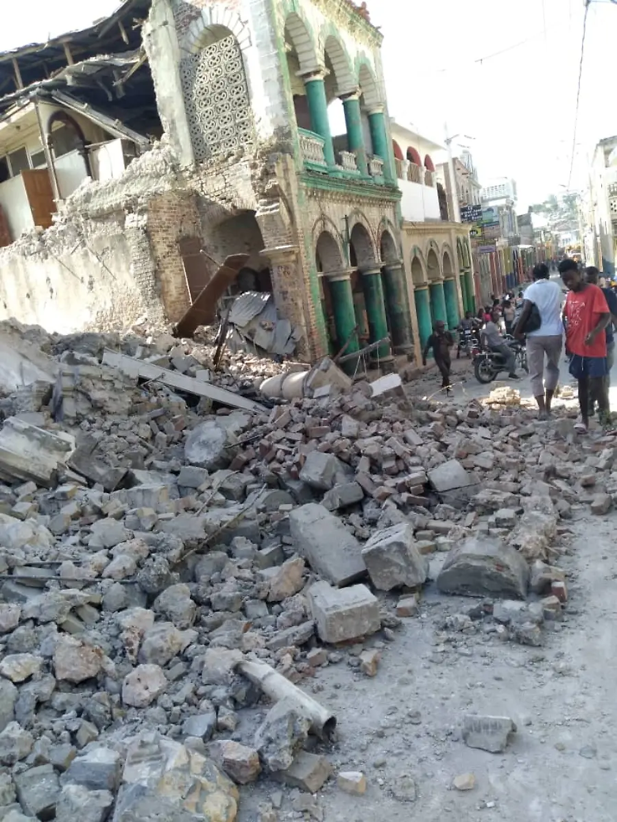 2021-08-14T201327Z-1147163338-RC285P9K5ATU-RTRMADP-3-HAITI-QUAKE-UGC