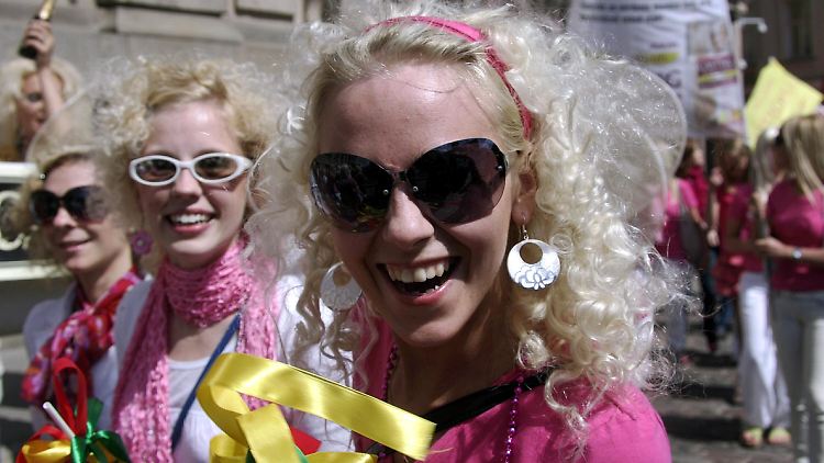 Blondinen-Parade bei "Go Blonde" im Mai 2010.