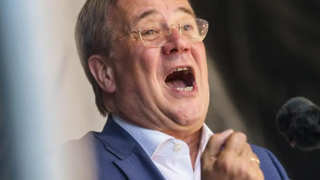 Unionskanzlerkandidat-Armin-Laschet-spricht-auf-dem-Landestag-der-hessischen-Jungen-Union-in-Giessen