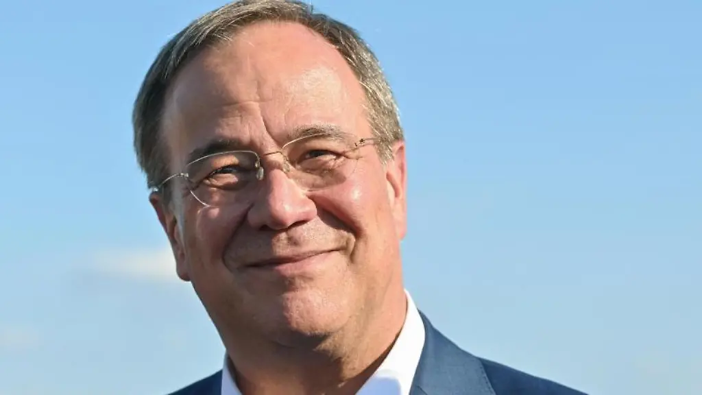 Armin-Laschet-laechelt