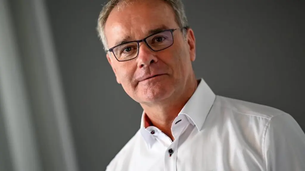 Helmut-Dedy-Geschaeftsfuehrer-des-Staedtetages-NRW-am-Rande-eines-Interviews