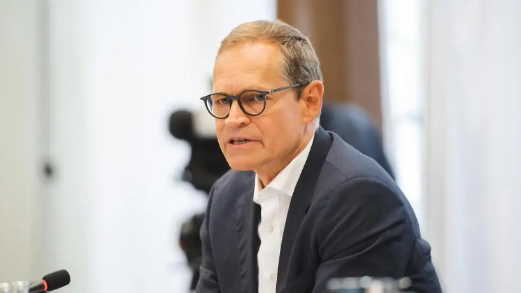 Der-Regierende-Buergermeister-Michael-Mueller-SPD-spricht