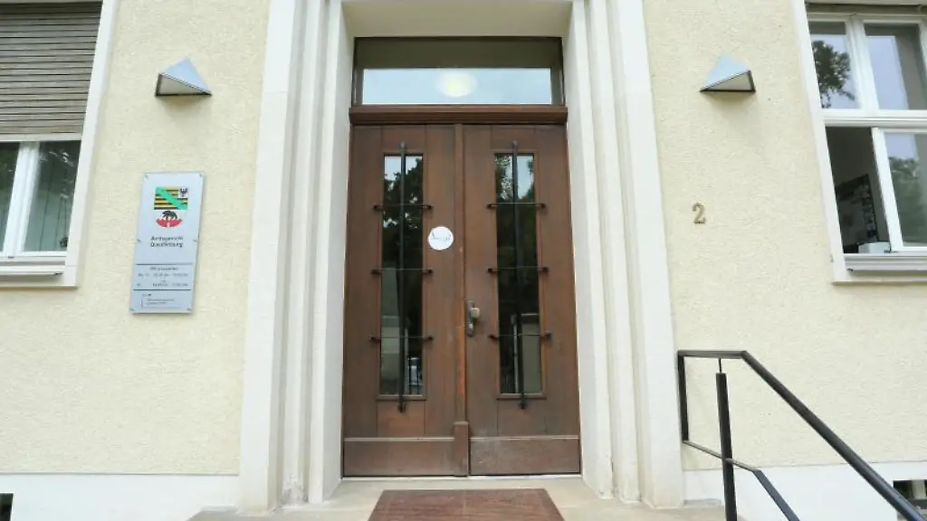 Blick-auf-das-Gerichtsgebaeude-in-Quedlinburg