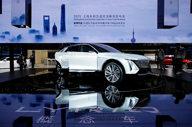 2021-04-19T101521Z-1842020745-RC2YYM9GU1SM-RTRMADP-3-AUTOSHOW-SHANGHAI-GM