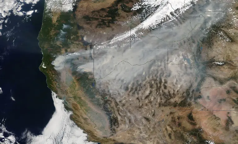 2021-08-09T042831Z-2096827723-RC2G1P9HMU76-RTRMADP-3-USA-WILDFIRES-CALIFORNIA