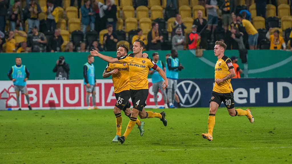 a010bfa5cd62af9b6d10ccbb93cf9e7d