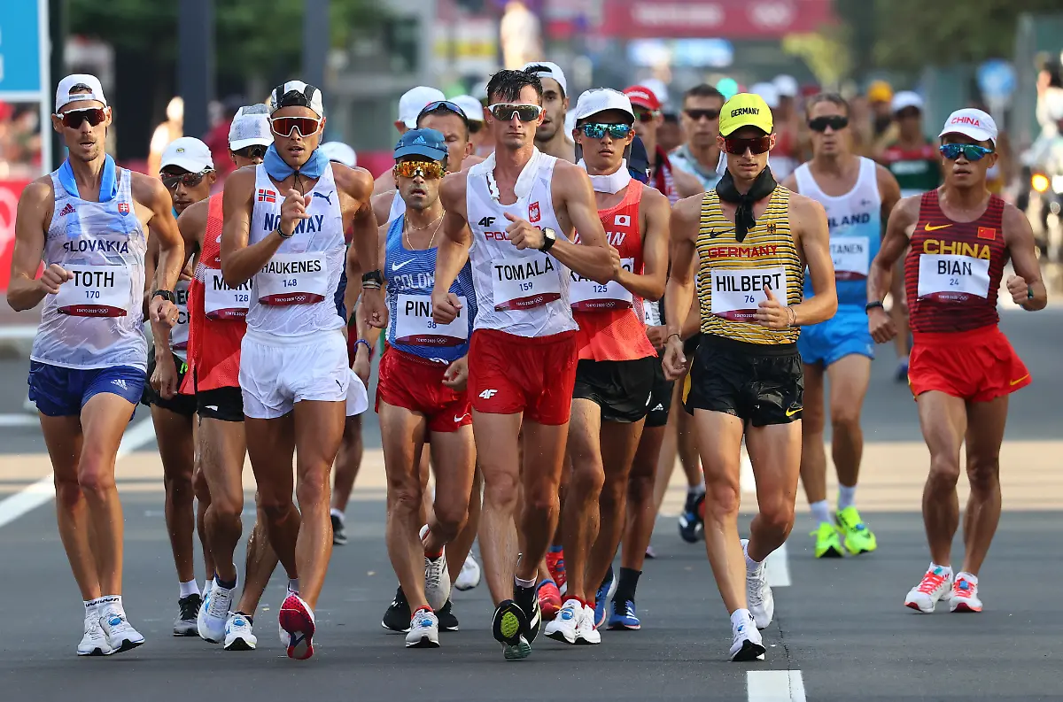 2021-08-05T211727Z-348578806-SP1EH851N4Z0M-RTRMADP-3-OLYMPICS-2020-ATH-M-50KMWALK-FNL