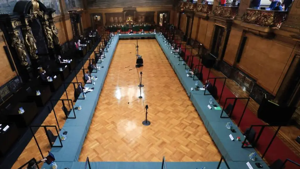 Im-Parlamentarischen-Untersuchungsausschuss-zum-Cum-Ex-Skandal-wird-eine-Sitzung-abgehalten