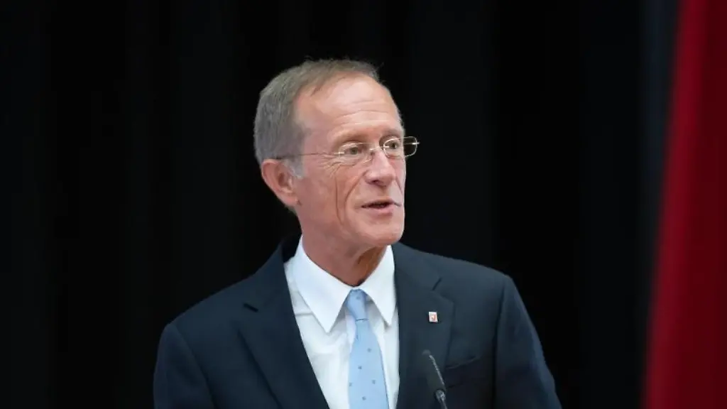 Axel-Wintermeyer-CDU-Staatsminister-in-Hessen