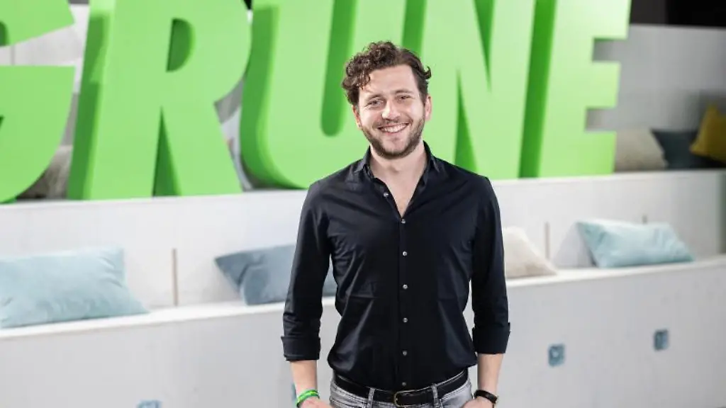 Felix-Banaszak-Landesvorsitzender-von-Buendnis-90-Die-Gruenen-in-Nordrhein-Westfalen