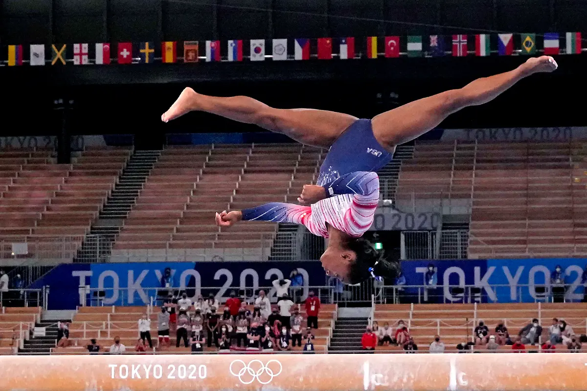 2021-08-03T094615Z-1906838638-MT1USATODAY16502079-RTRMADP-3-OLYMPICS-GYMNASTICS-AUG-3