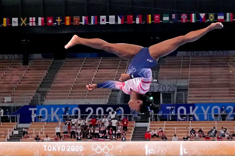 2021-08-03T094615Z-1906838638-MT1USATODAY16502079-RTRMADP-3-OLYMPICS-GYMNASTICS-AUG-3