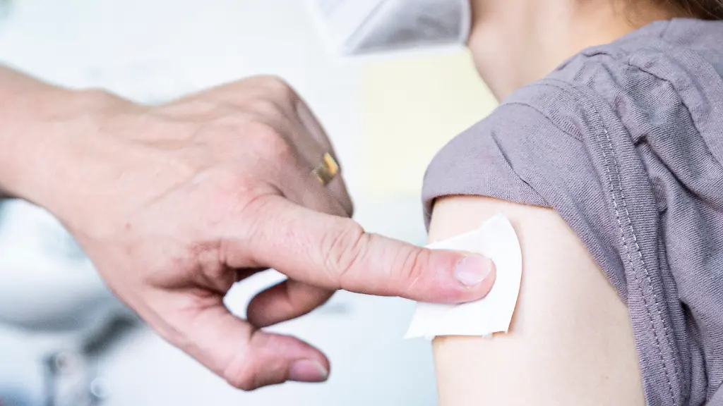 91a4f4843c81b8fd1fd1ea98fa12d6c6