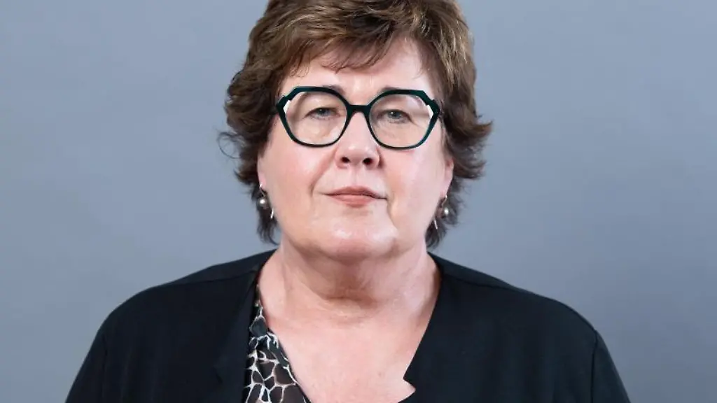 Sachsen-Anhalts-Sozialministerin-Petra-Grimm-Benne-in-Magdeburg